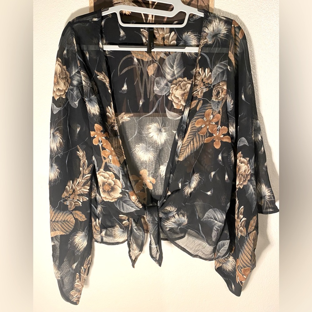 Mono B floral kimono